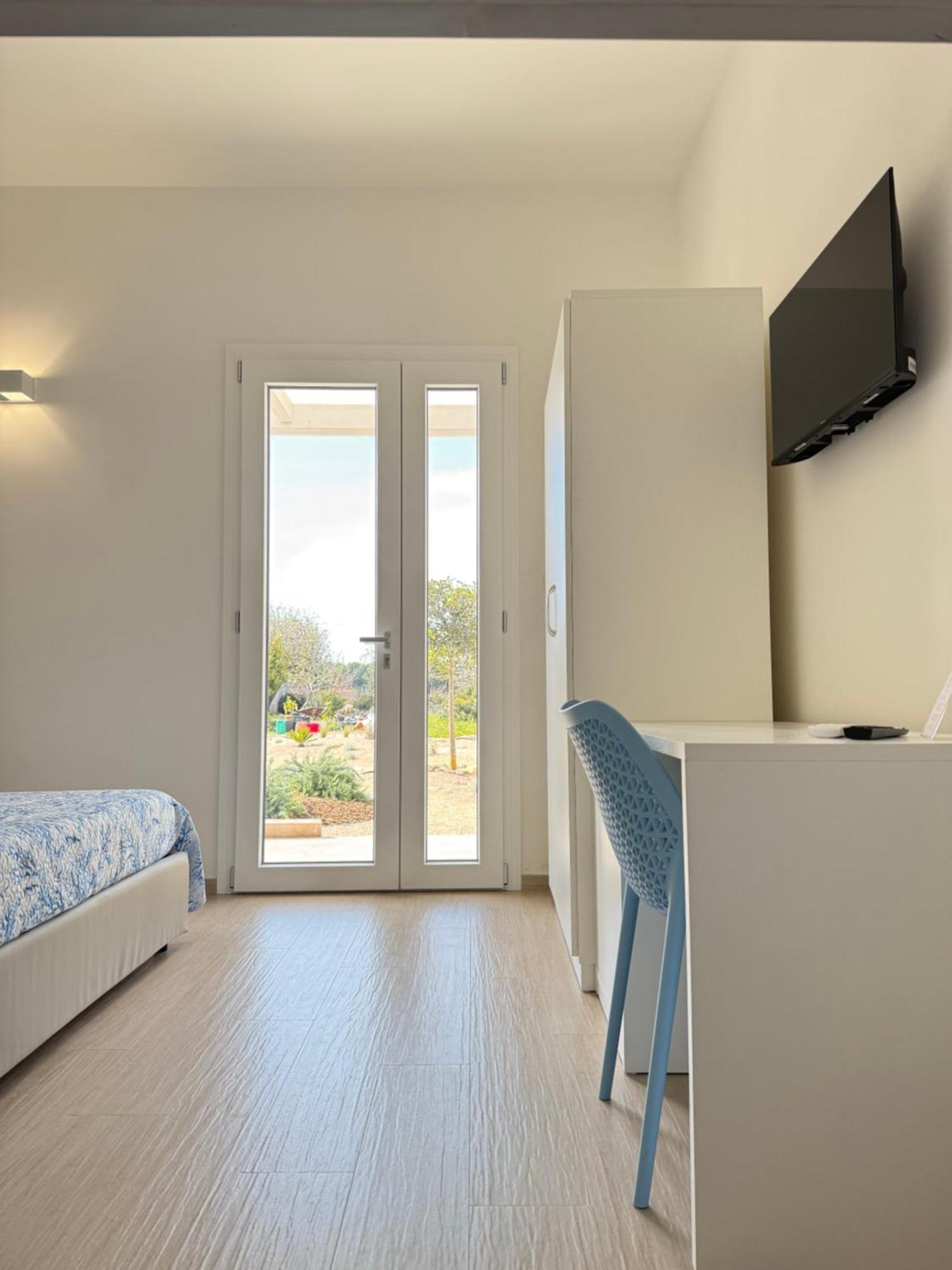 B&B Bianco Mediterraneo 托雷奥沃 外观 照片